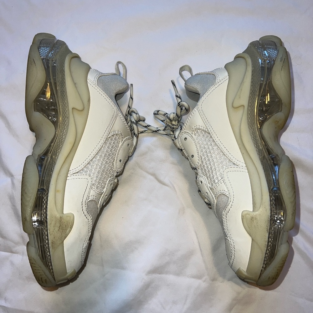 BALENCIAGA WOMEN'S TRIPLE S CLEAR SOLE SNEAKER IN BEIGE - Picture 3 of 6